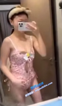 抖音性感女神 冷艳后妈 会议自慰视频流出 向观众展示傲人身材 小骚穴被疯狂蹂躏！ 图6