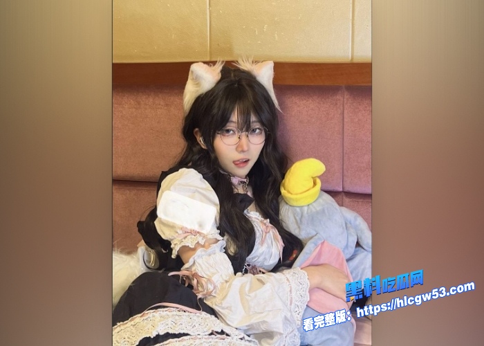 推特极品超美萝莉虎皮折耳猫福利视频合集顶级口技口交完美露脸各种姿势被男主猛猛一顿操 图2WH700x500px