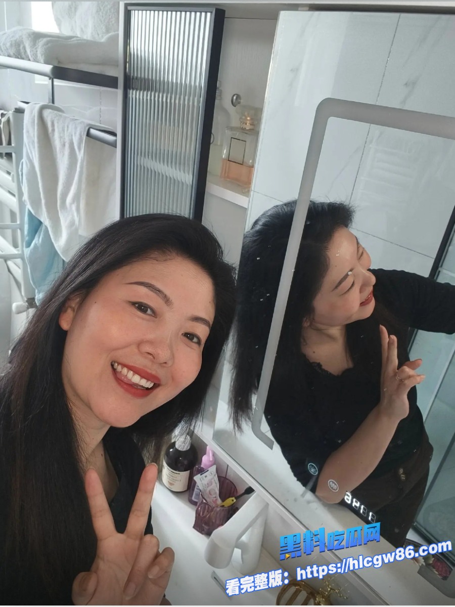 国产经典熟女唯美人妻被儿子和朋友一起3P 3 国产经典熟女唯美人妻被儿子和朋友一起3P 3