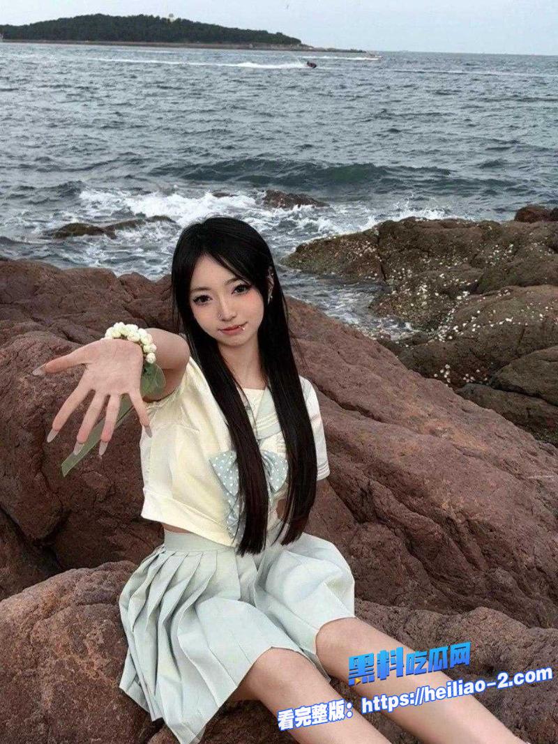 山东医学高等专科学校新生赵雅梦反差母狗曝光视频 图2