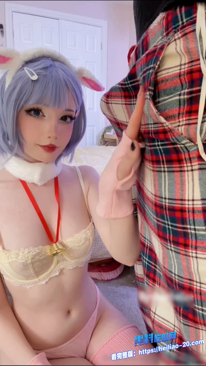 欧美超火网红Rynkerbelleecos蕾姆蓝发女仆装又纯又欲骚首弄姿直接戳爆XP口技深喉顺滑到飞起 7