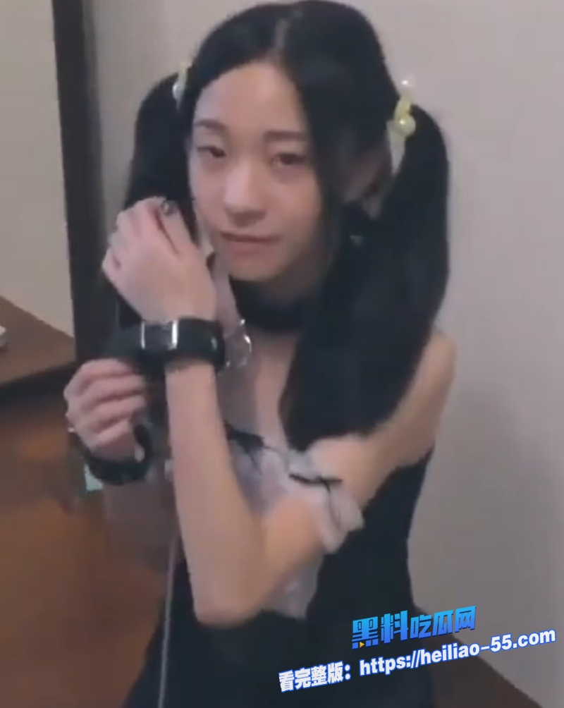 开阳高中双马尾白虎学妹酷爱大洋屌外教老师调教啪啪视频曝光1
