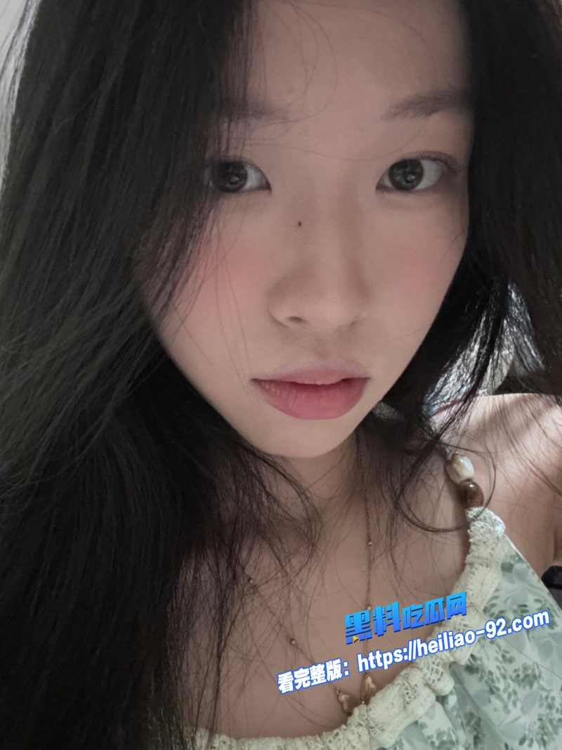 上海传媒学院宋诗雯约炮私密视频流出清纯女大骚穴被无套内射5 上海传媒学院宋诗雯约炮私密视频流出清纯女大骚穴被无套内射5
