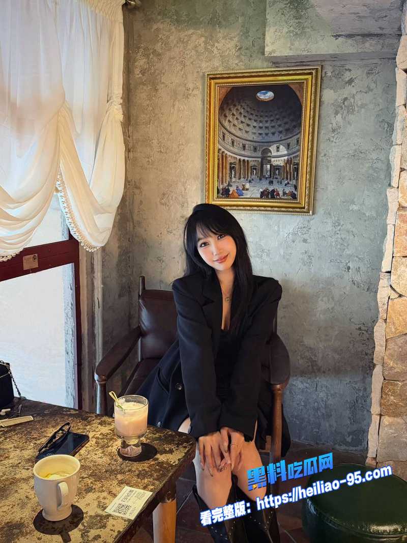 足球宝贝肉体服务 牛奶泡芙 极品长腿足球宝贝被猛干浪叫 无套狂操高潮喷水 满足地颤抖不止图6