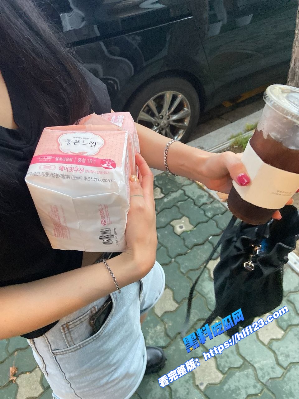 推特暗黑风情侣 msgcp 调教私拍 肥臀小母狗喜欢被踩在脚下玩SM 渴望暴力调教凌辱！ 图1