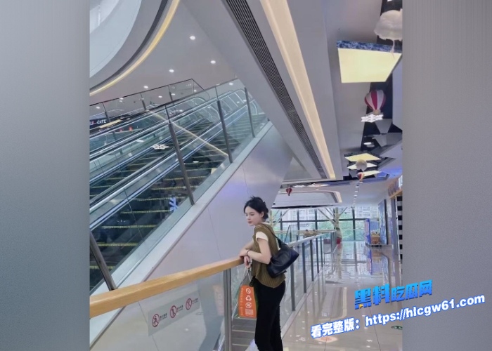 济南极品离异少妇刘琳琳酒店约炮大屌猛男性爱视频流出女上位骑乘疯狂榨精 图3 济南极品离异少妇刘琳琳酒店约炮大屌猛男性爱视频流出女上位骑乘疯狂榨精 图3