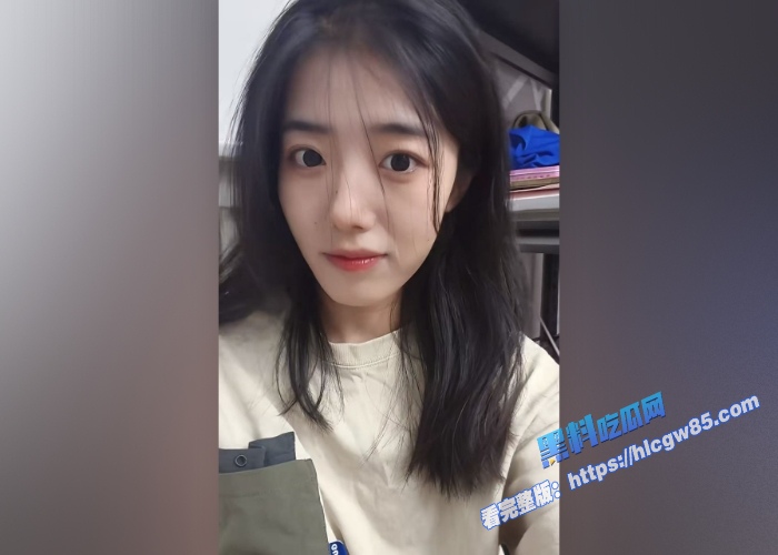 高颜值嫩模女友与男友性爱视频流出 5 高颜值嫩模女友与男友性爱视频流出 5
