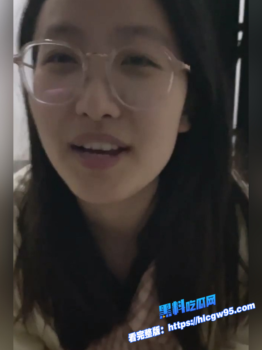 乱伦妹妹 苗条妹妹大半夜喝酒回家 哥哥无名怒火冲进卫生间把正在洗澡的妹妹办了!妹妹一个劲喊不要7 乱伦妹妹 苗条妹妹大半夜喝酒回家 哥哥无名怒火冲进卫生间把正在洗澡的妹妹办了!妹妹一个劲喊不要7