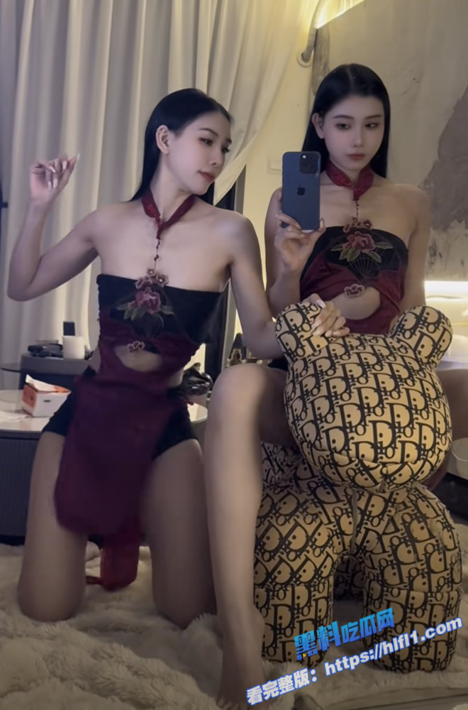 抖音50万粉网红 双胞胎DJ B2B 高颜值身材火辣 两个骚逼床上揉逼那一刻 我射了！