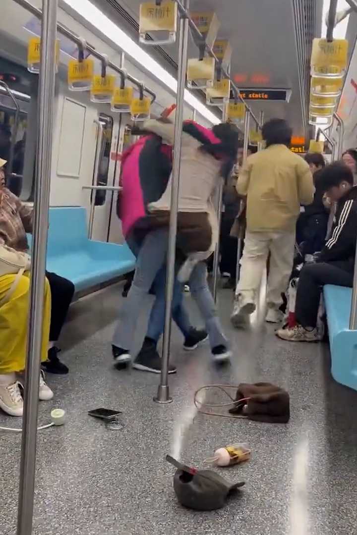 y7221