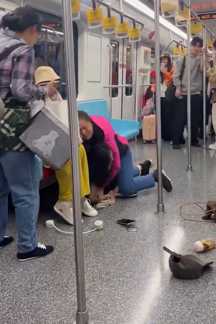 y7222