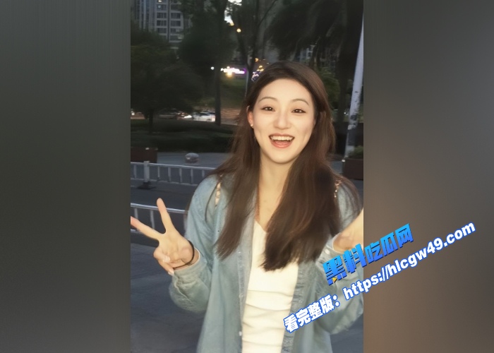 高颜值23岁舞蹈生美女小姐姐 完美露脸口交肉棒 美臀美穴被后入狂草 十分淫荡！ 5WH700x500px