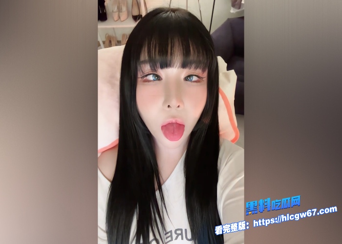 极品阿黑颜小姐姐私拍福利视频流出表情超反差骚的一批真是缺少男人肉棒捅咕她了 图3