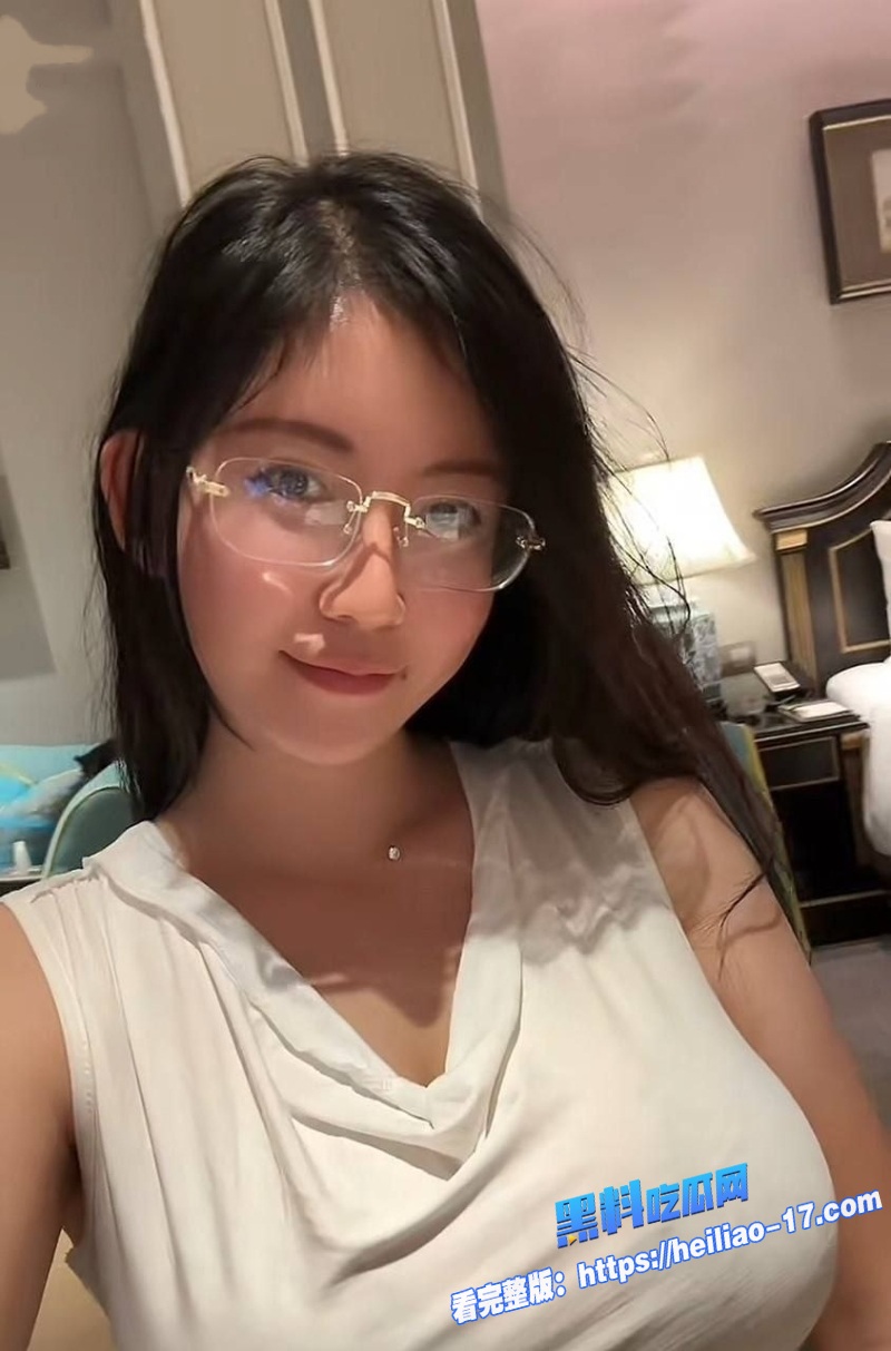 抖音20万粉丝女神级网红李雅裸聊和约炮视频双双炸裂流出3 抖音20万粉丝女神级网红李雅裸聊和约炮视频双双炸裂流出3