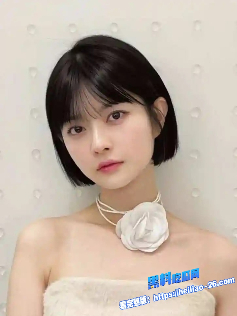 推特巨乳博主cikaimoon第一视角露出25分钟户外温泉全裸闲逛2