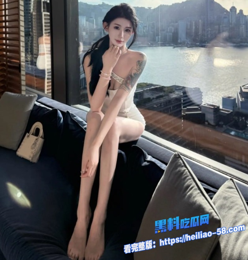 高颜值顶级尤物自拍视频流出裸体跳舞摇臀挑逗2 高颜值顶级尤物自拍视频流出裸体跳舞摇臀挑逗2