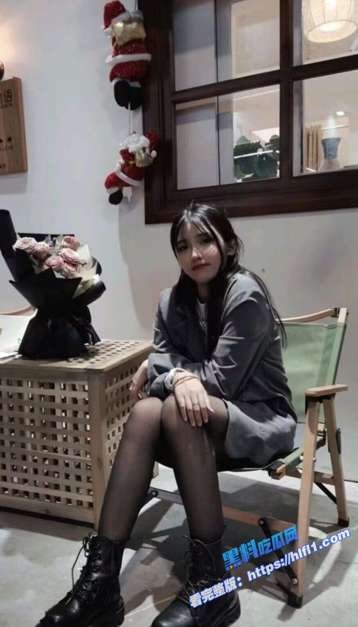 天津西青精神小妹 极品纹身母狗调教之路 边操边叫她和朋友打电话!2 天津西青精神小妹 极品纹身母狗调教之路 边操边叫她和朋友打电话!2