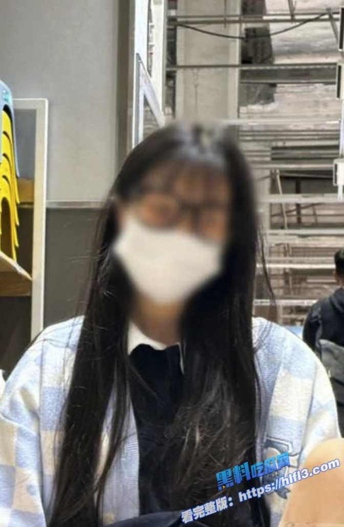 推特极品萝莉福利姬 铃子 喜欢穿着JK户外露出的反差骚母狗！3