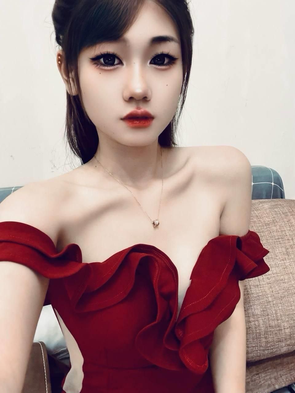极品女大学生超高颜值 反差气质极极强 洗澡自拍视频泄密也不知道拍给谁看的!图1 极品女大学生超高颜值 反差气质极极强 洗澡自拍视频泄密也不知道拍给谁看的!图1