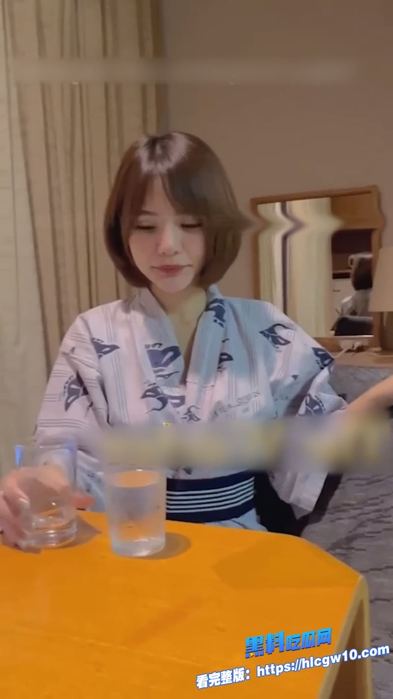 网红福利姬kaijeawrin私拍福利视频流出喝完酒就上头被猛男操到腿软一气呵成太刺激11