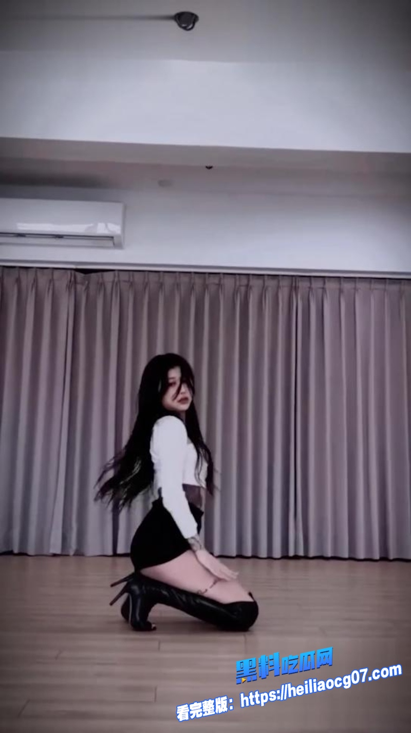 抖音网红肉包9