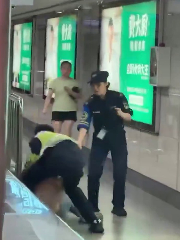 m深圳一地铁站2 m深圳一地铁站2