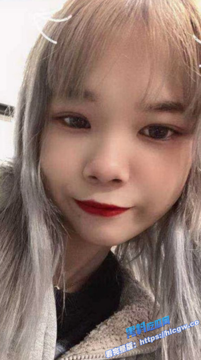 广西南宁精神小妹 在soul上找个精神小妹远程调教 年纪不大纹身和胸倒是挺大！图3