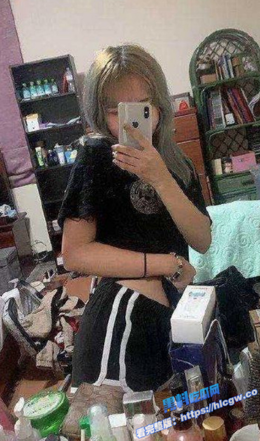 广西南宁精神小妹 在soul上找个精神小妹远程调教 年纪不大纹身和胸倒是挺大!图4 广西南宁精神小妹 在soul上找个精神小妹远程调教 年纪不大纹身和胸倒是挺大!图4