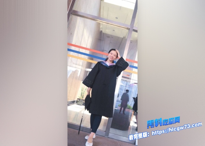 高材生学霸平时酷爱学习的三好学生私下竟如此反差与男友性爱视频流出跌穿我眼镜喜欢被抠逼无套内射骚叫震天 图13