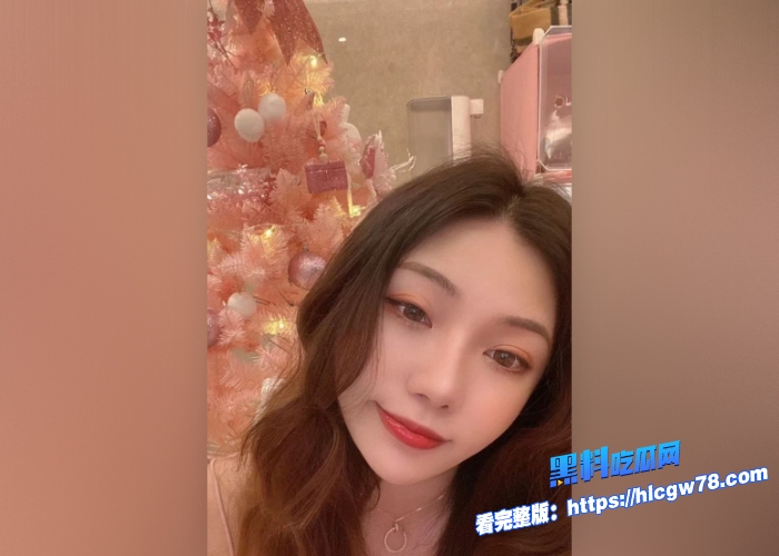 上海私企御姐反差人妻与同事偷情露脸性爱视频曝光家里老公是个50岁老头渴望年轻肉棒滋养床上超骚3 上海私企御姐反差人妻与同事偷情露脸性爱视频曝光家里老公是个50岁老头渴望年轻肉棒滋养床上超骚3