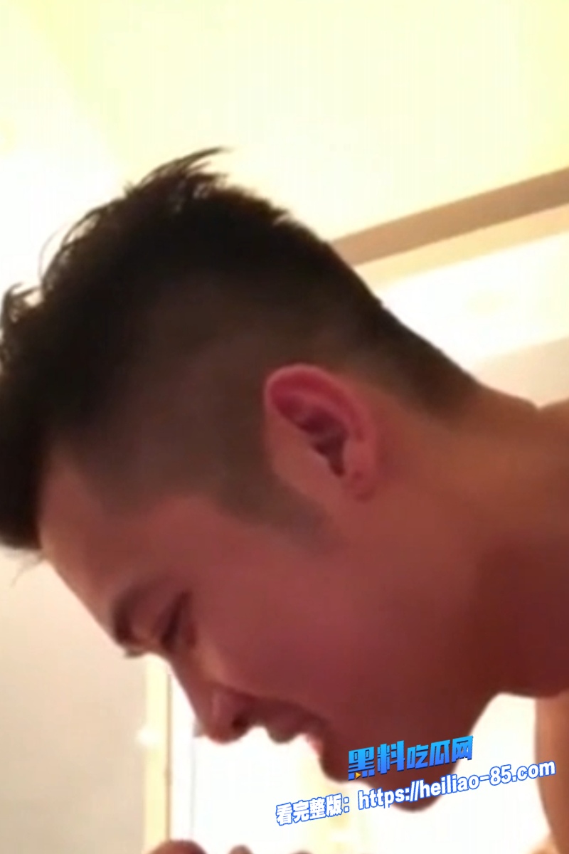 福建清纯学生妹 赵思琪 性爱视频流出 白天白裙甜笑邻家仙女 晚上直播间秒变母狗！3