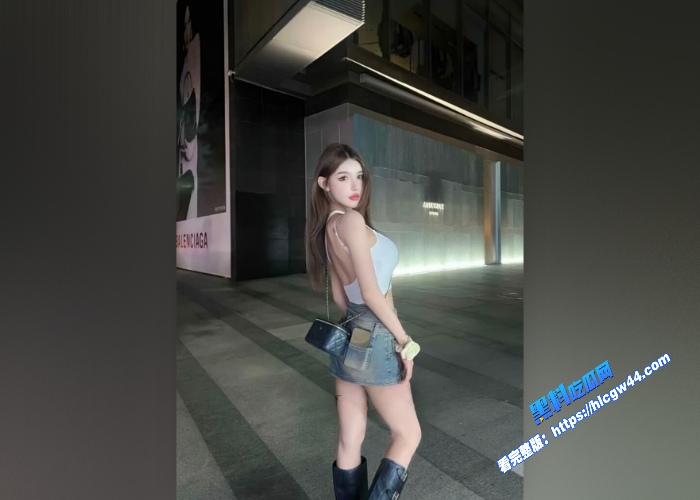 榜一大哥分享苏州抖音女网红性爱视频守护了这么久终于操到了又嫩又配合这钱值了 图 4WH700x500px 榜一大哥分享苏州抖音女网红性爱视频守护了这么久终于操到了又嫩又配合这钱值了 图 4WH700x500px