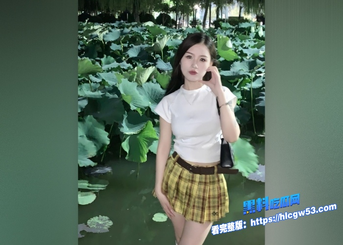 超高颜值美女被渣男调教玩弄身体还曝光性爱视频露脸口交后入啪啪妹子床上玩的是真开放 图5WH700x500px 超高颜值美女被渣男调教玩弄身体还曝光性爱视频露脸口交后入啪啪妹子床上玩的是真开放 图5WH700x500px