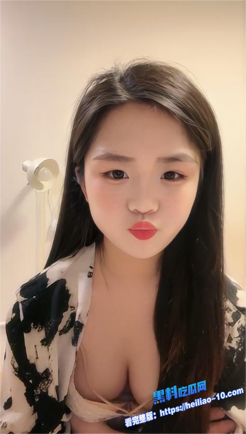 巨乳肥臀骚货精神小妹赵紫阳翘臀跪地疯狂揉穴被大哥无套猛干到高潮失禁操到翻白眼2 巨乳肥臀骚货精神小妹赵紫阳翘臀跪地疯狂揉穴被大哥无套猛干到高潮失禁操到翻白眼2