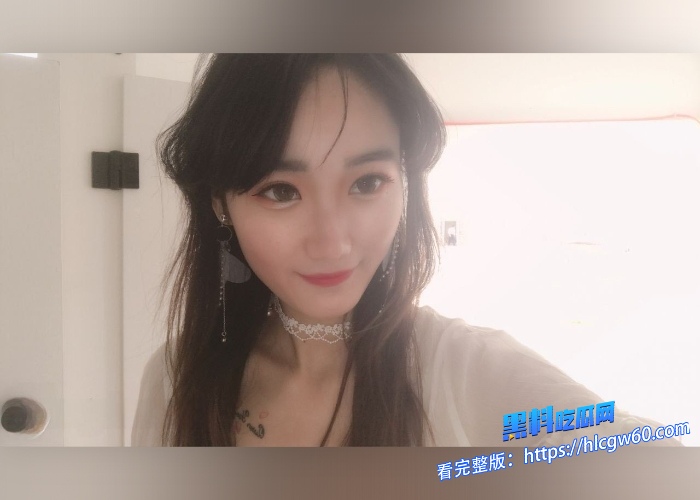 极品颜值情侣私拍泄密曝光女的长得好有气质还有一双绝世美腿反差骚母狗情趣口交啪啪大量生活照流出 图15 极品颜值情侣私拍泄密曝光女的长得好有气质还有一双绝世美腿反差骚母狗情趣口交啪啪大量生活照流出 图15