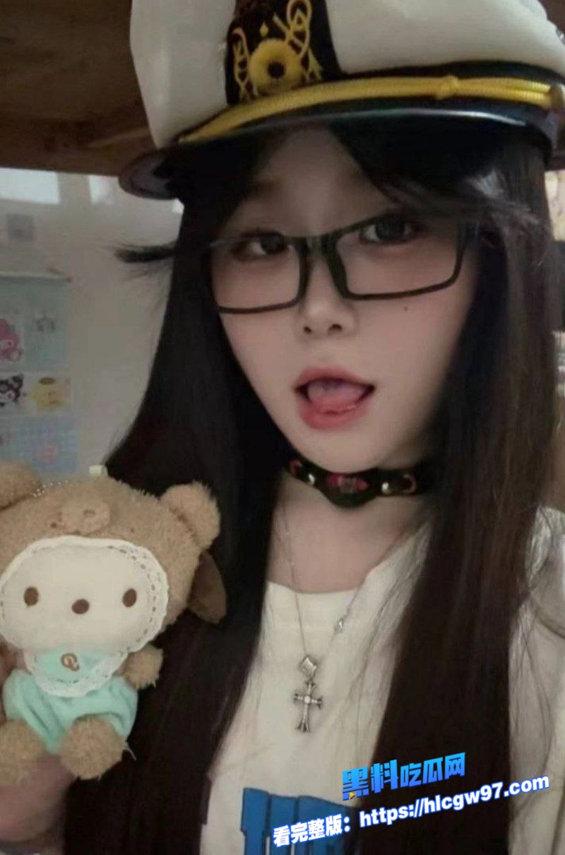 广州铁路职业技术学院袁宇婷白天是清纯可爱的校园女神晚上在床上就化身成淫荡母狗4