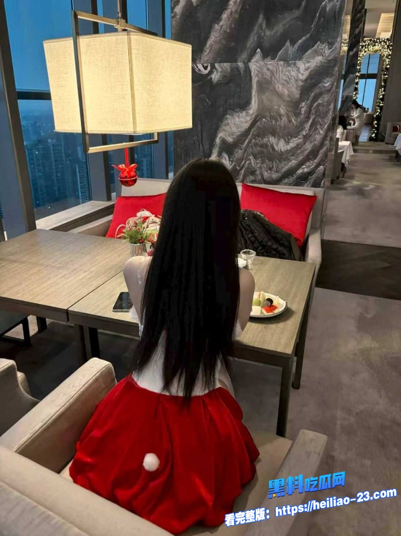 反差婊妹妹深夜潜入姐夫卧室偷情视频曝光姐夫发现后反客为主无套内射太炸裂 5
