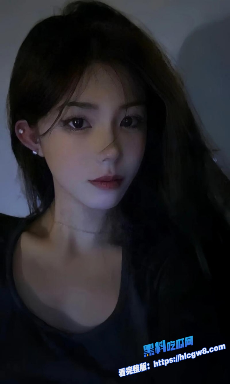 海角乱伦哥哥趁着妹妹醉酒无力反抗直接把她扒个精光2 海角乱伦哥哥趁着妹妹醉酒无力反抗直接把她扒个精光2