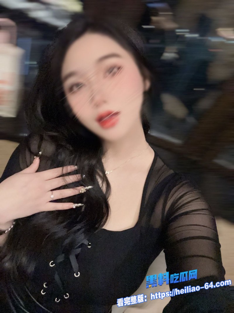 超顶丰臀巨乳御姐穿开档黑丝被金主玩坏全程骚穴狂喷奶子乱晃太骚了2