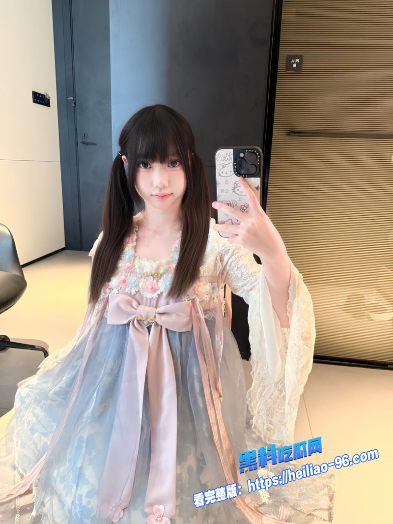足球宝贝潮吹女神小水水偷偷自慰喷水被主人发现 彻底沦为极品潮吹女神图4