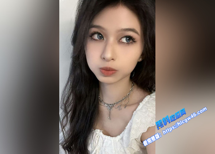 高颜值反差女大学生 被富哥高价包养 天天带去打炮 无套后入 有钱是真好1
