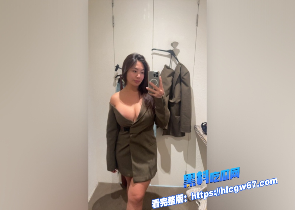 推特肥臀巨乳女神 RocketReyna 私拍性爱视频流出  泳池比基尼大秀丰满好身材 露脸抠逼自慰 请瓜友们感受一下坦克的压迫感图3