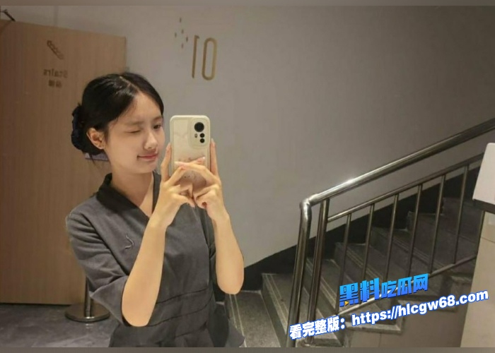 韶关碧桂园丽枫酒店前台接待卖淫女钟佩琪患艾滋还接客被真实曝光老哥还玩上了无套内射胆子真大 图3