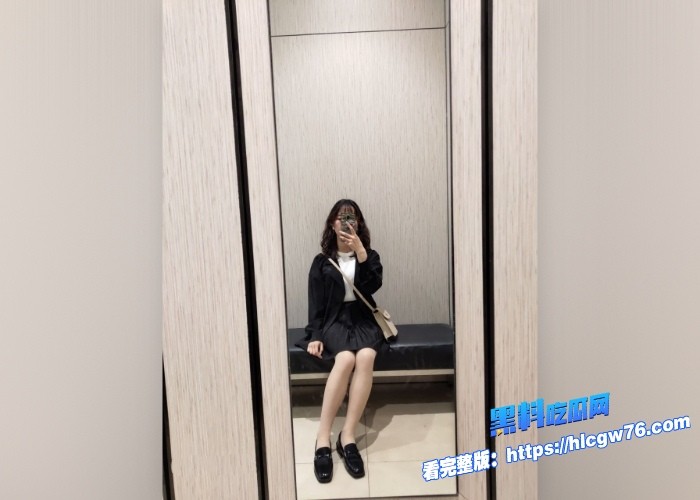杭州私立高中语文老师魏雨静淫民教师和炮友啪啪啪视频曝光主动张开双腿求操骚穴挺黑啊 图7