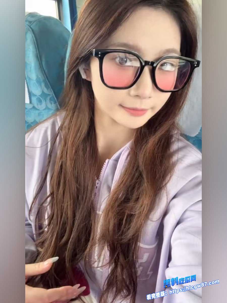 黑白丝双飞淫乱夜!清纯女儿为留金主爸爸,足交深喉轮番上阵,内射满溢求饶高潮! 10 黑白丝双飞淫乱夜!清纯女儿为留金主爸爸,足交深喉轮番上阵,内射满溢求饶高潮! 10