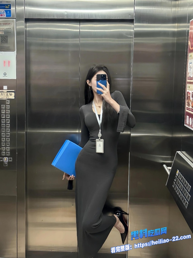 清纯双马尾小秘书与老板偷情福利视频曝光主动钻桌下吃鸡含得滋滋有声被干到腿软还忍住不敢叫出声 1 清纯双马尾小秘书与老板偷情福利视频曝光主动钻桌下吃鸡含得滋滋有声被干到腿软还忍住不敢叫出声 1