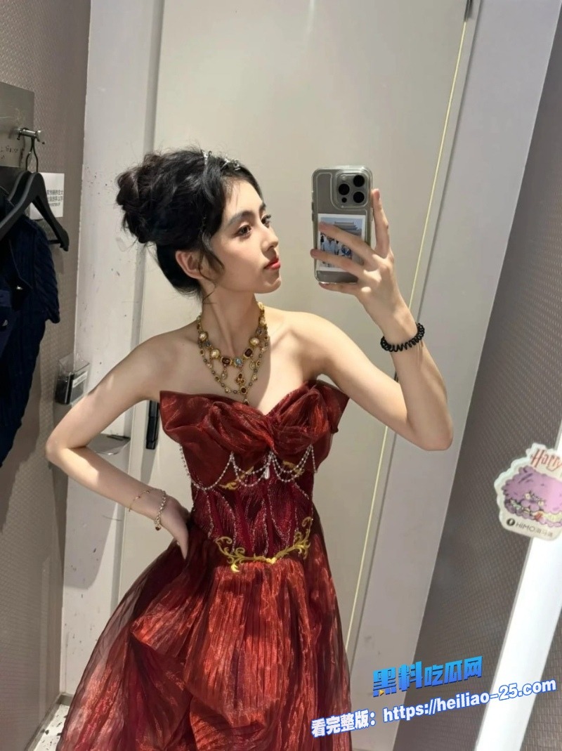 北京极品艺术生卓诗兰圣诞节拍写真被爱马仕包拿下窗边掐脖狂干后入视频曝光 1 北京极品艺术生卓诗兰圣诞节拍写真被爱马仕包拿下窗边掐脖狂干后入视频曝光 1