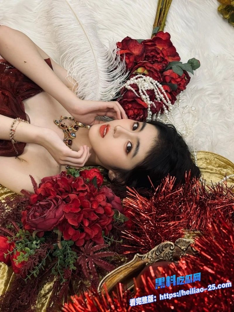 北京极品艺术生卓诗兰圣诞节拍写真被爱马仕包拿下窗边掐脖狂干后入视频曝光 4 北京极品艺术生卓诗兰圣诞节拍写真被爱马仕包拿下窗边掐脖狂干后入视频曝光 4