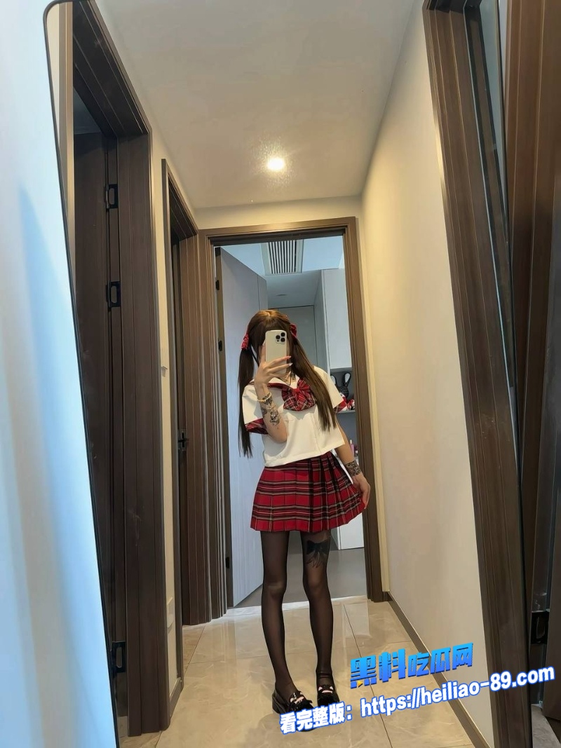 黄毛精神小妹萝萝1 黄毛精神小妹萝萝1