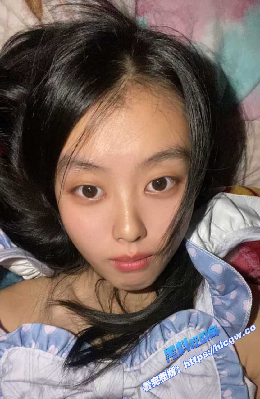 发情期学生妹裸聊截图